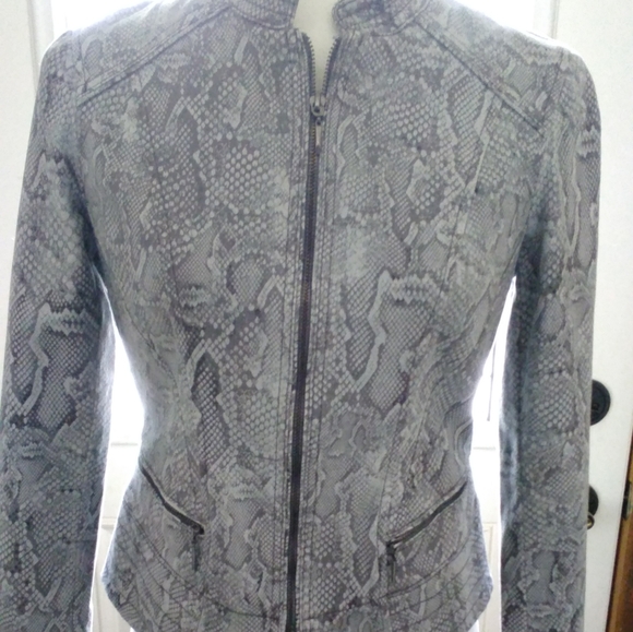 WHBM Gorgeous Python printed Moto Jacket - Picture 4 of 9